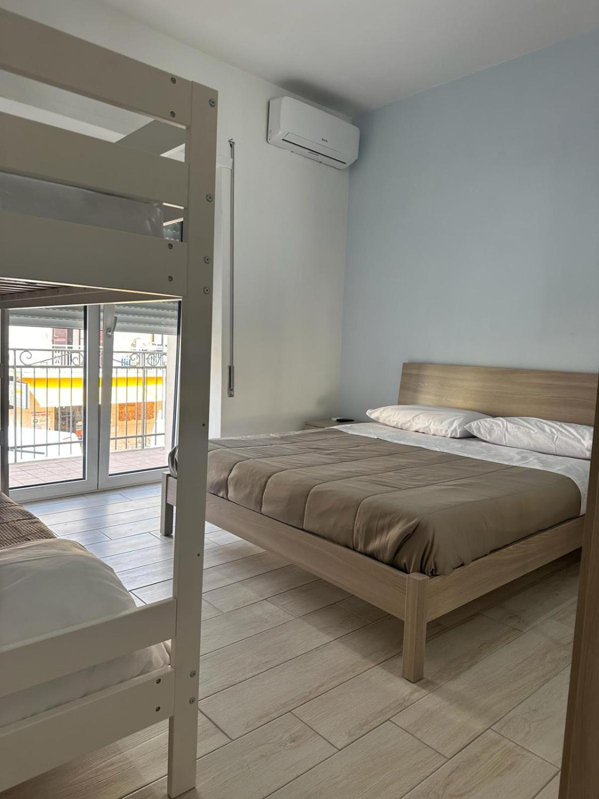 Ferienwohnung Rent House Scauri Minturno Exterior foto